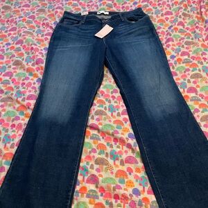 Plus Size Levi’s 580 bootcut jeans in dark wash blue, size 18w. Brand new.